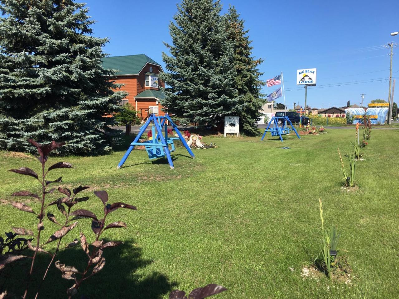 Big Bear Lodge Alpena Exterior photo